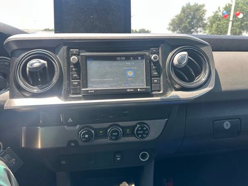 Used 2016 Toyota Tacoma SR5 w/ Towing Package RWD image 14