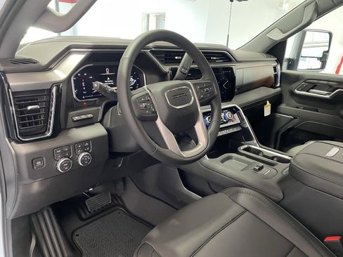 New 2026 GMC Sierra 2500 Denali w/ Denali Reserve Package AWD/4WD image 15