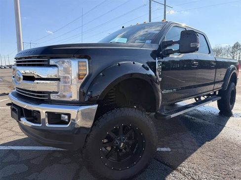 Used 2019 Ford F250 Lariat AWD/4WD image 2