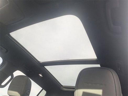 Used 2024 GMC Acadia Denali w/ Super Cruise Package image 18