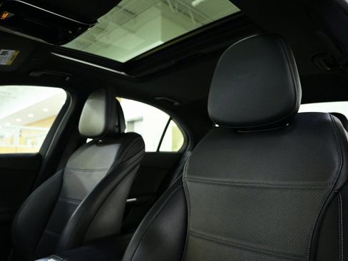 Used 2022 Mercedes-Benz C 300 4MATIC Sedan image 19