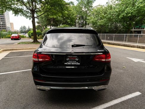 Used 2018 Mercedes-Benz GLC 300 4MATIC image 4