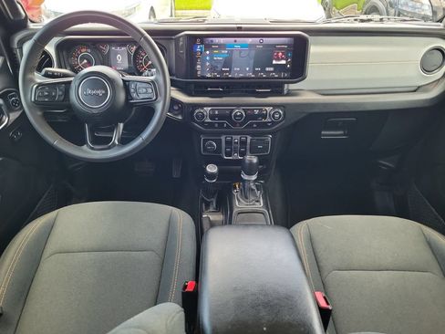 Used 2024 Jeep Wrangler Unlimited Sport AWD/4WD image 15