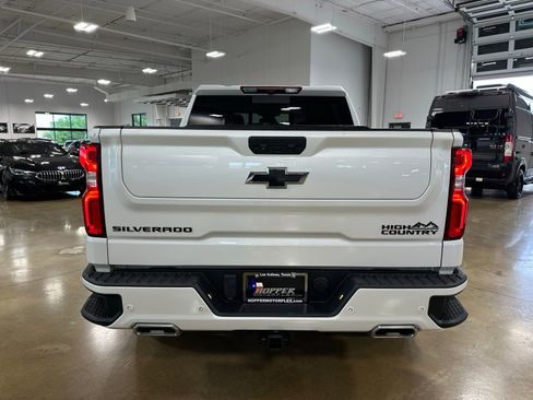 Used 2022 Chevrolet Silverado 1500 High Country w/ LPO, Dark Essentials Package AWD/4WD image 4