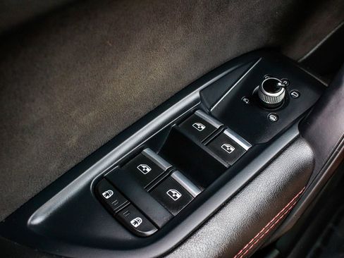 Used 2022 Audi SQ5 Premium Plus w/ Premium Plus Package image 10