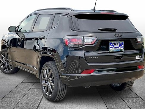 New 2025 Jeep Compass Limited w/ High Altitude Package image 3