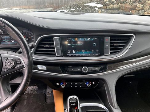 Used 2019 Buick Enclave Essence image 29
