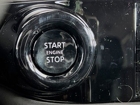 New 2026 Nissan Pathfinder Platinum image 12