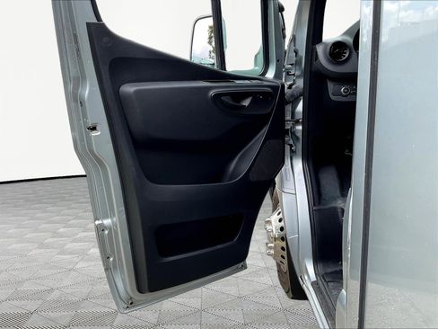 Used 2024 Mercedes-Benz Sprinter 3500 image 19
