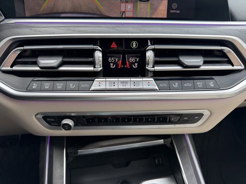 Used 2021 BMW X7 xDrive40i w/ M Sport Package image 23