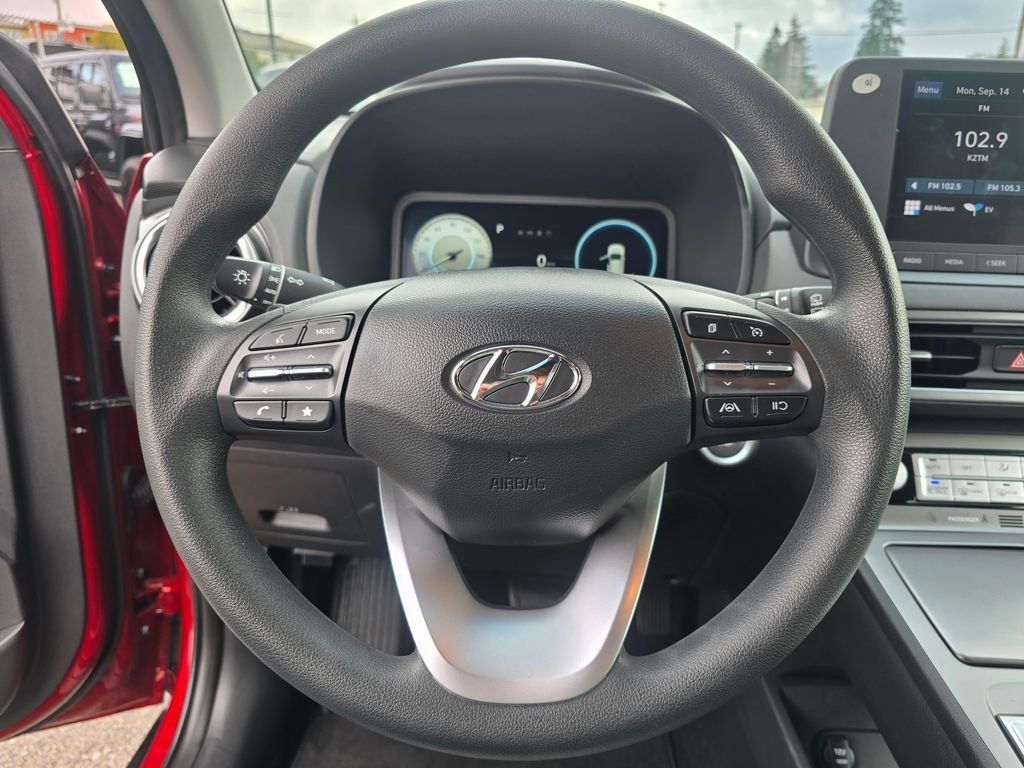 Used 2023 Hyundai Kona SE FWD image 20