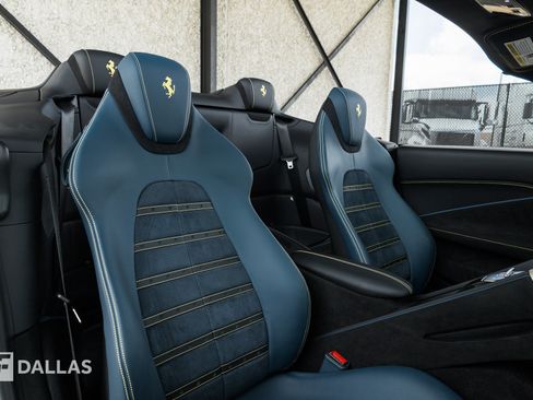 Used 2025 Ferrari Roma Spider RWD image 39