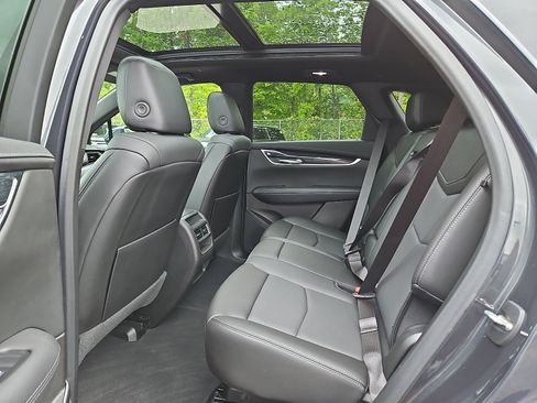 Used 2022 Cadillac XT5 Premium Luxury w/ Technology Package AWD/4WD image 10