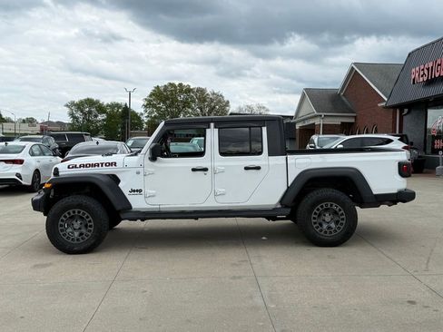 Used 2020 Jeep Gladiator Sport w/ Quick Order Package 24S AWD/4WD image 3