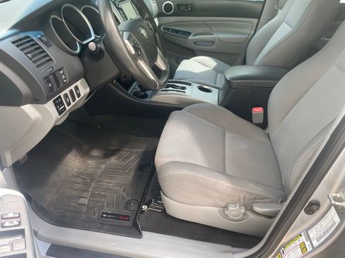 Used 2015 Toyota Tacoma 4x4 Double Cab w/ TRD Sport Package image 11