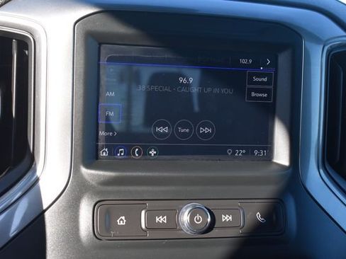 Used 2024 Chevrolet Silverado 1500 Custom image 31