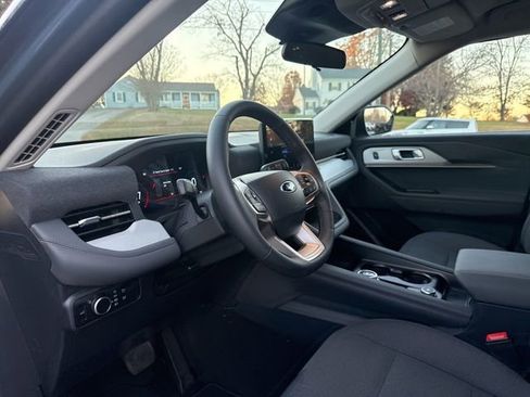 New 2026 Ford Explorer Active image 12