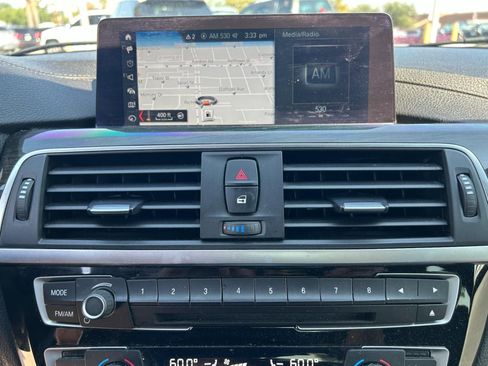 Used 2018 BMW 330i Sedan w/ Premium Package image 16