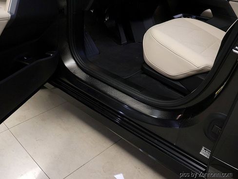 Certified 2025 BMW iX xDrive50 w/ Premium Package AWD/4WD image 29