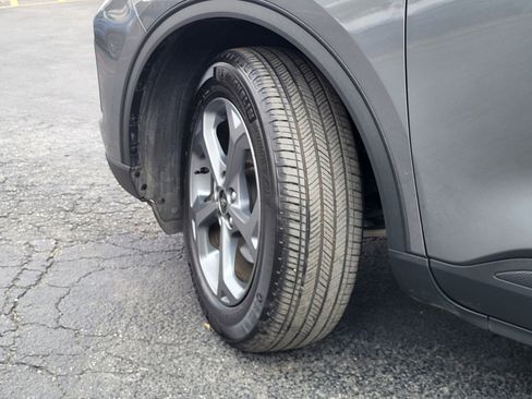 Certified 2025 Ford Escape ST-Line image 34