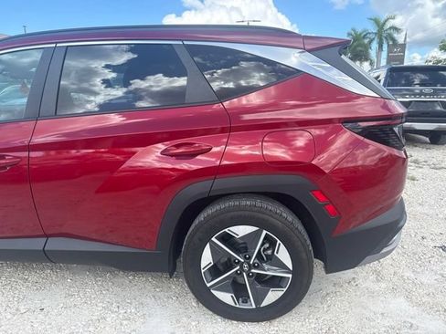 Used 2025 Hyundai Tucson SEL FWD image 9