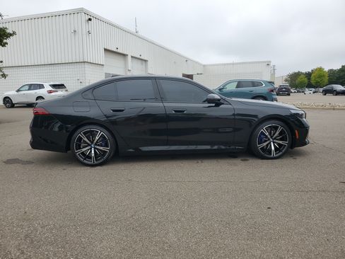 Used 2026 BMW 550e xDrive w/ Executive Package AWD/4WD image 6