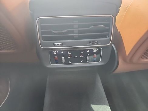 Used 2025 Audi Q5 Premium w/ Convenience Package AWD/4WD image 11