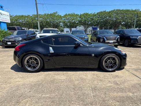 Used 2014 Nissan 370Z Coupe RWD image 4