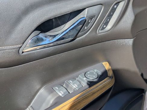 Used 2019 GMC Acadia Denali w/ Technology Package image 12