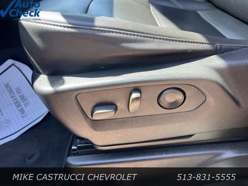 Used 2022 Chevrolet Tahoe LT w/ Luxury Package AWD/4WD image 13