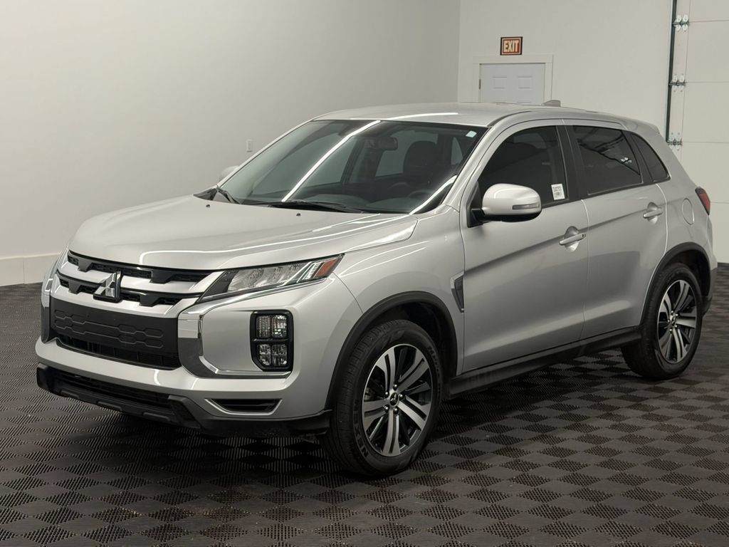 Used 2025 Mitsubishi Outlander Sport SE AWD/4WD image 1