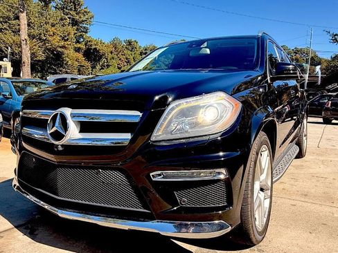 Used 2014 Mercedes-Benz GL 550 4MATIC image 20