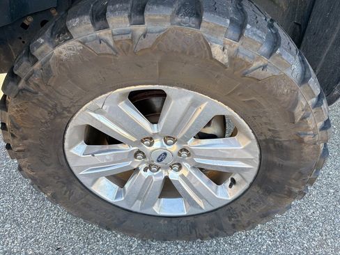 Used 2018 Ford F150 XLT w/ Equipment Group 302A Luxury image 2