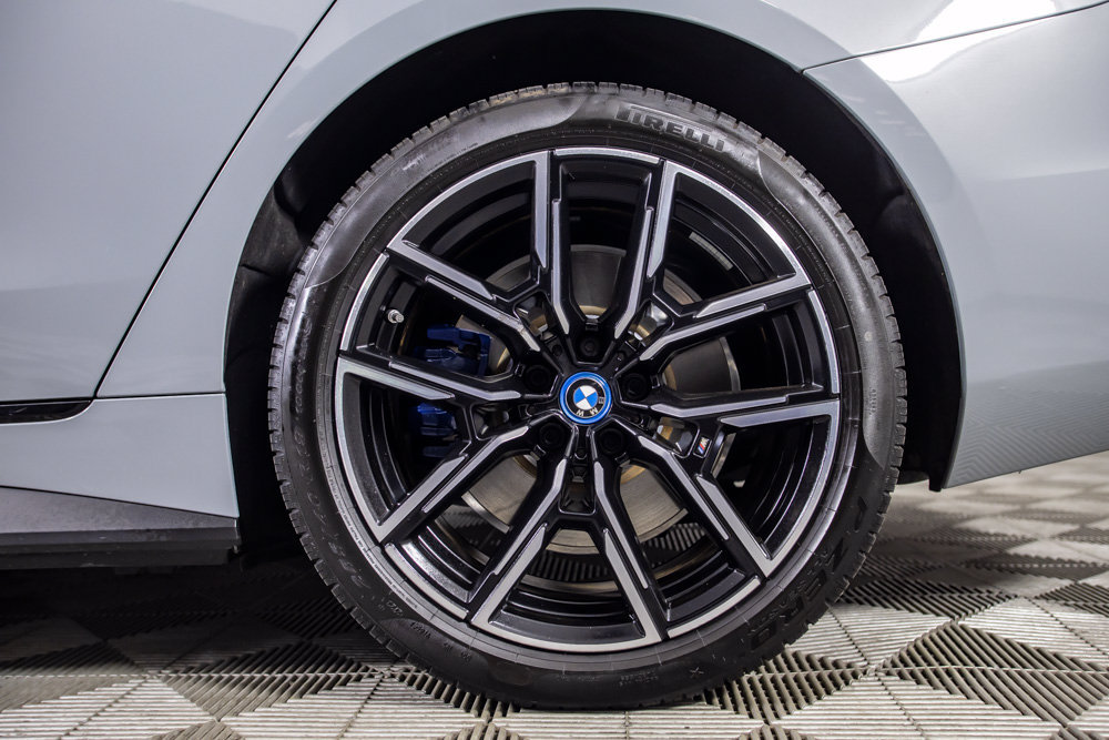 Used 2024 BMW i4 eDrive35 w/ M Sport Package RWD image 41