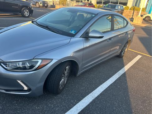 Used 2017 Hyundai Elantra SE w/ SE A/T Tech Package 03 image 6