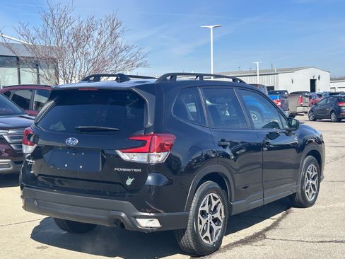 Certified 2023 Subaru Forester Premium image 7