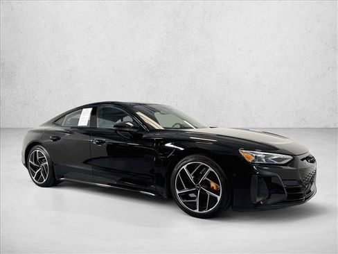 Used 2023 Audi RS e-tron GT w/ Carbon Performance Package AWD/4WD image 3
