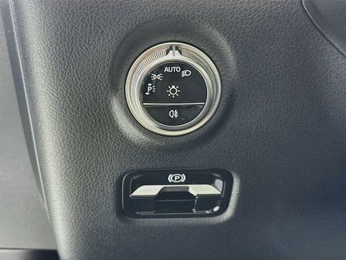 Certified 2026 Mercedes-Benz C 300 Sedan image 10