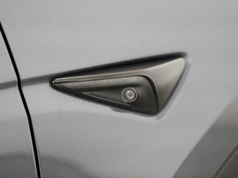 Used 2021 Tesla Model Y Long Range AWD/4WD image 54