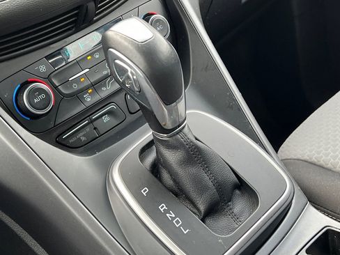 Used 2018 Ford C-MAX SE image 21