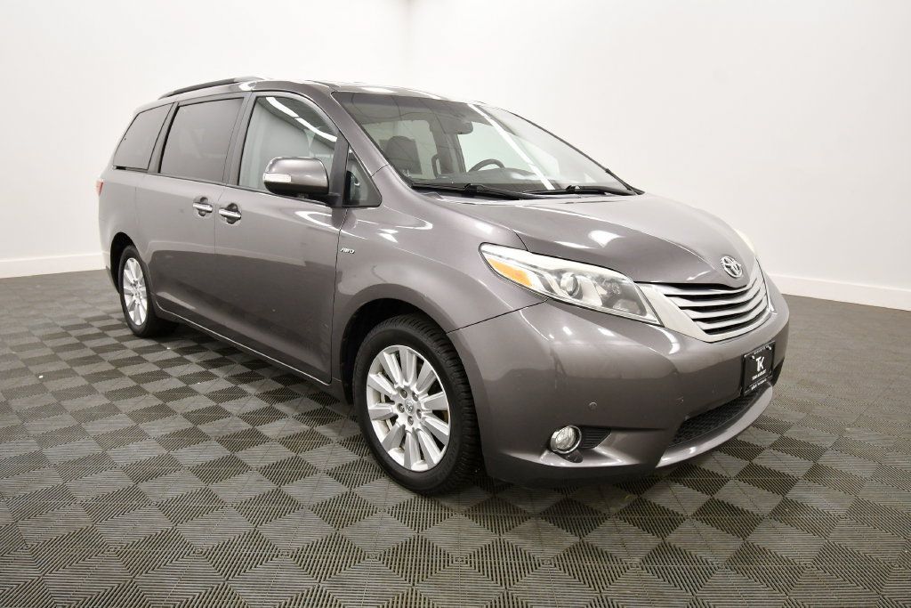 Used 2017 Toyota Sienna Limited Premium w/ Cargo Management Package AWD/4WD image 9