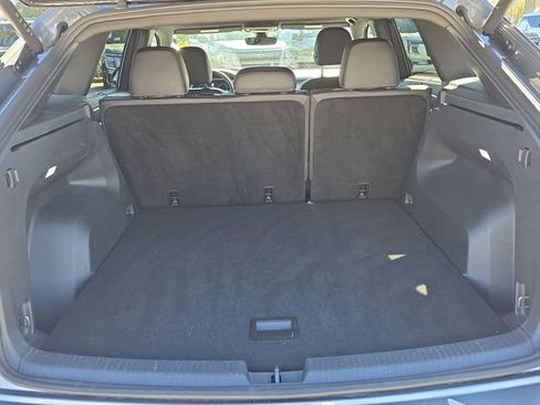 Used 2025 Volkswagen Atlas Cross Sport SE image 10