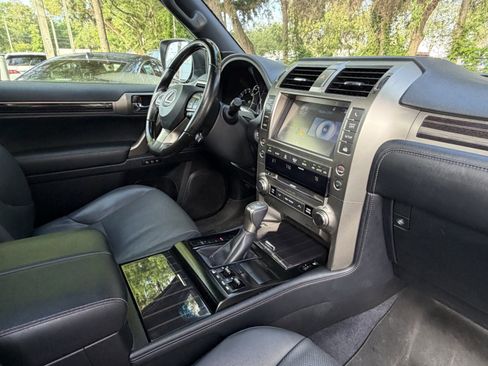 Used 2020 Lexus GX 460 Premium w/ Premium Package AWD/4WD image 48