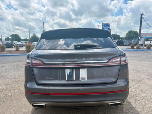 Used 2022 Lincoln Nautilus FWD w/ Premium Package image 4