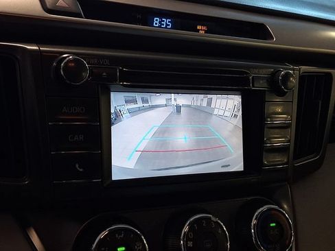 Used 2015 Toyota RAV4 LE AWD/4WD image 18