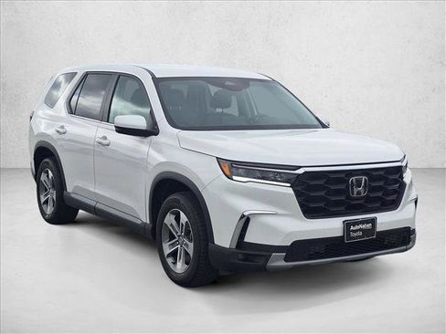 Used 2023 Honda Pilot EX-L image 3