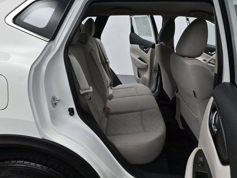 Used 2017 Nissan Rogue Sport SV FWD image 29