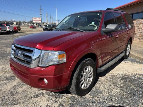 Used 2014 Ford Expedition XLT image 5