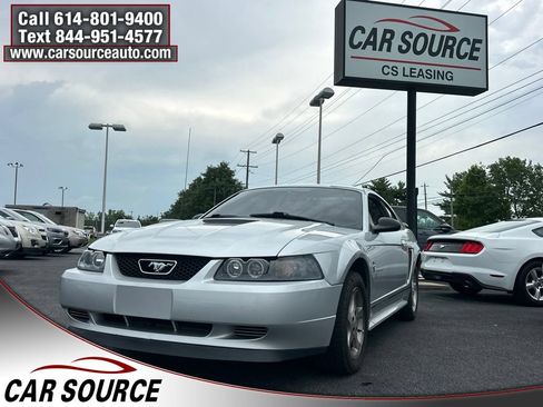 Used 2001 Ford Mustang Coupe RWD image 1