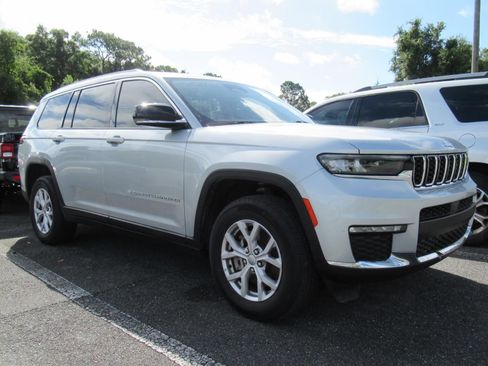 Used 2022 Jeep Grand Cherokee L Limited RWD image 1